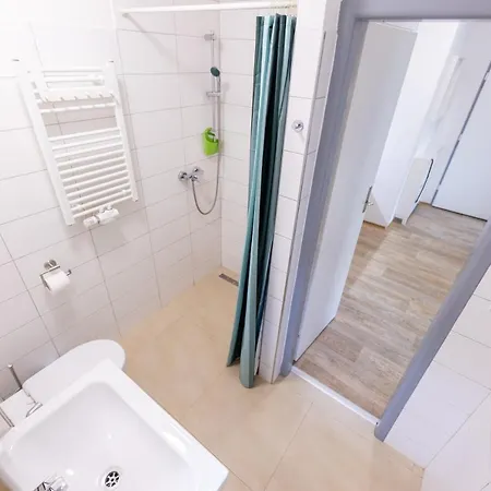 Vousata Dama - Bearded Lady Apartments Prague Exterior photo