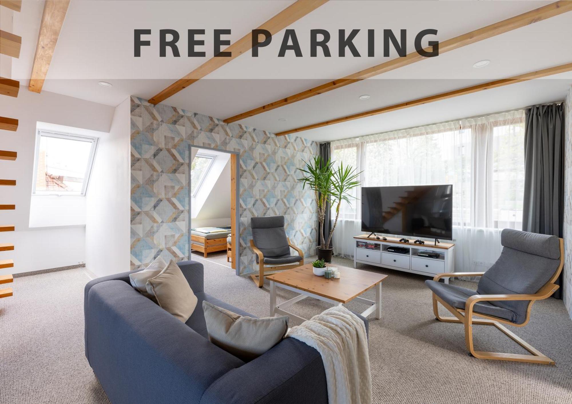 Vousata Dama - Ps3 - Parking Free Prague